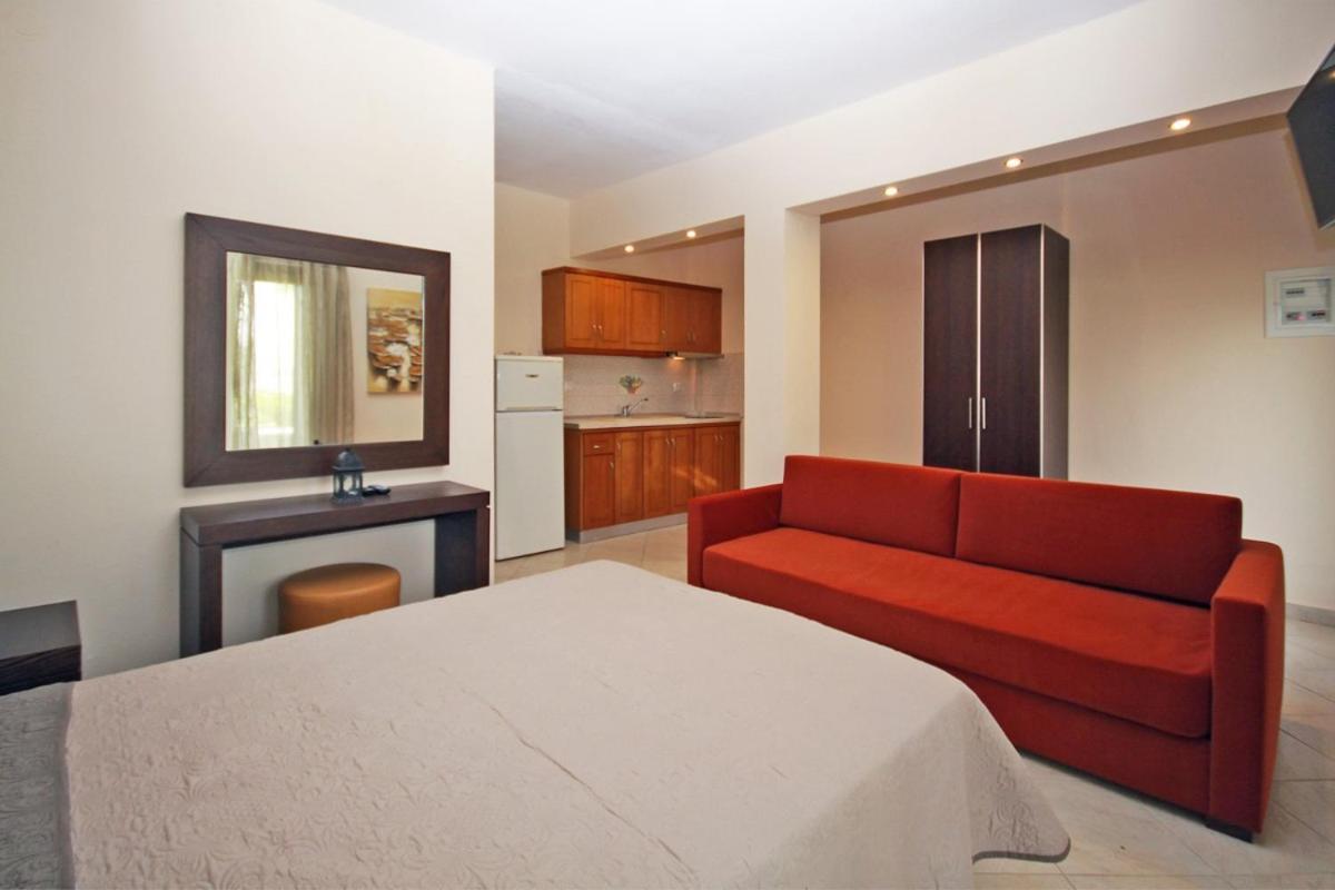 Stamos Apartments And Studios Vourvourou Habitación foto