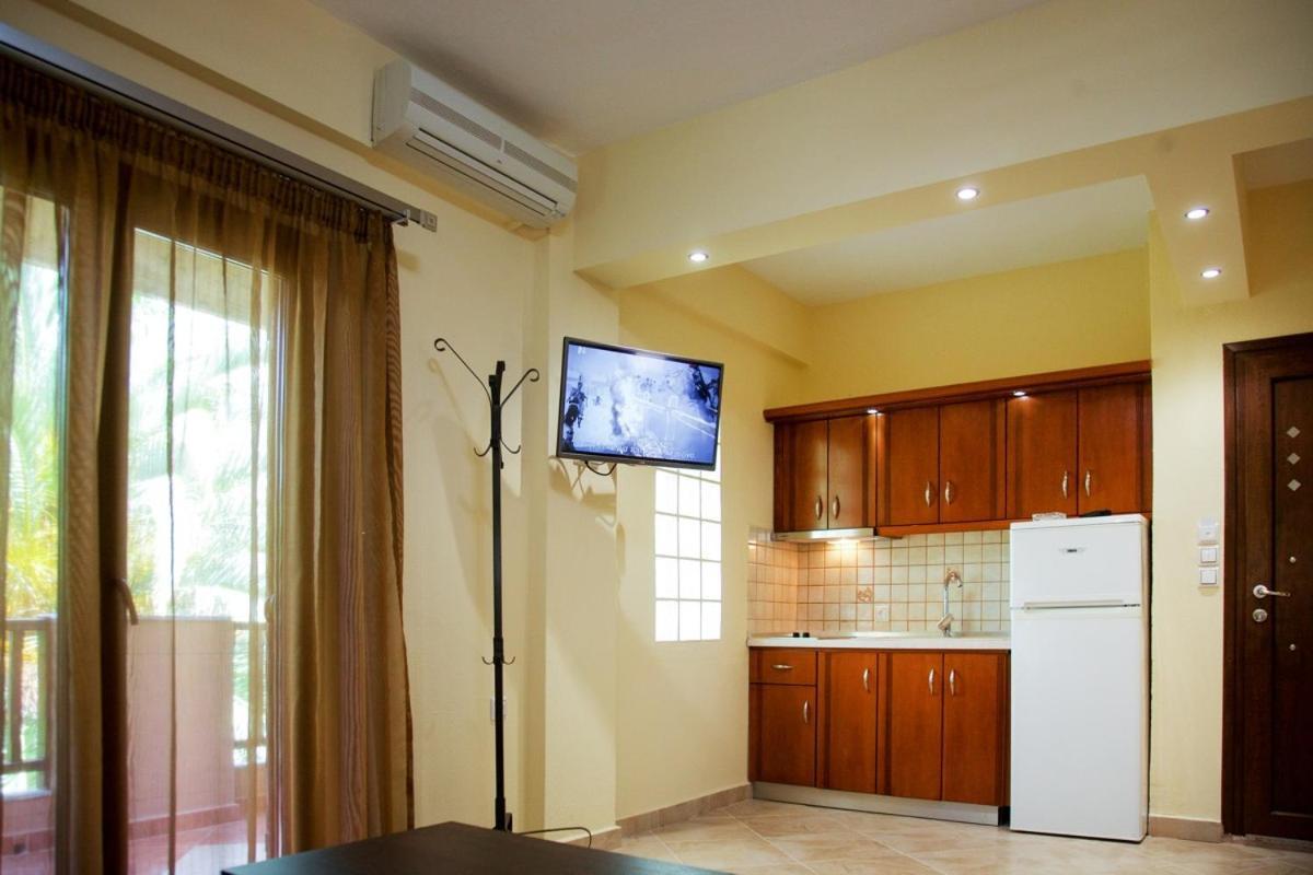 Stamos Apartments And Studios Vourvourou Habitación foto